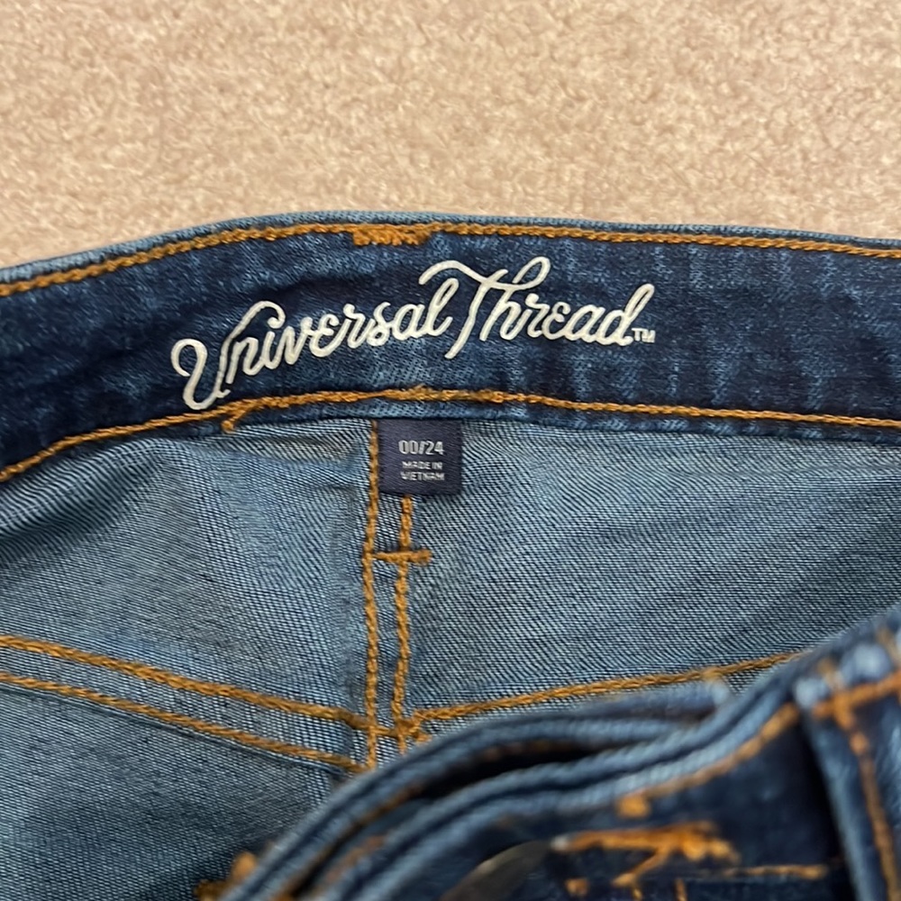 Universal Thread Cuffed Shorts. - image 2